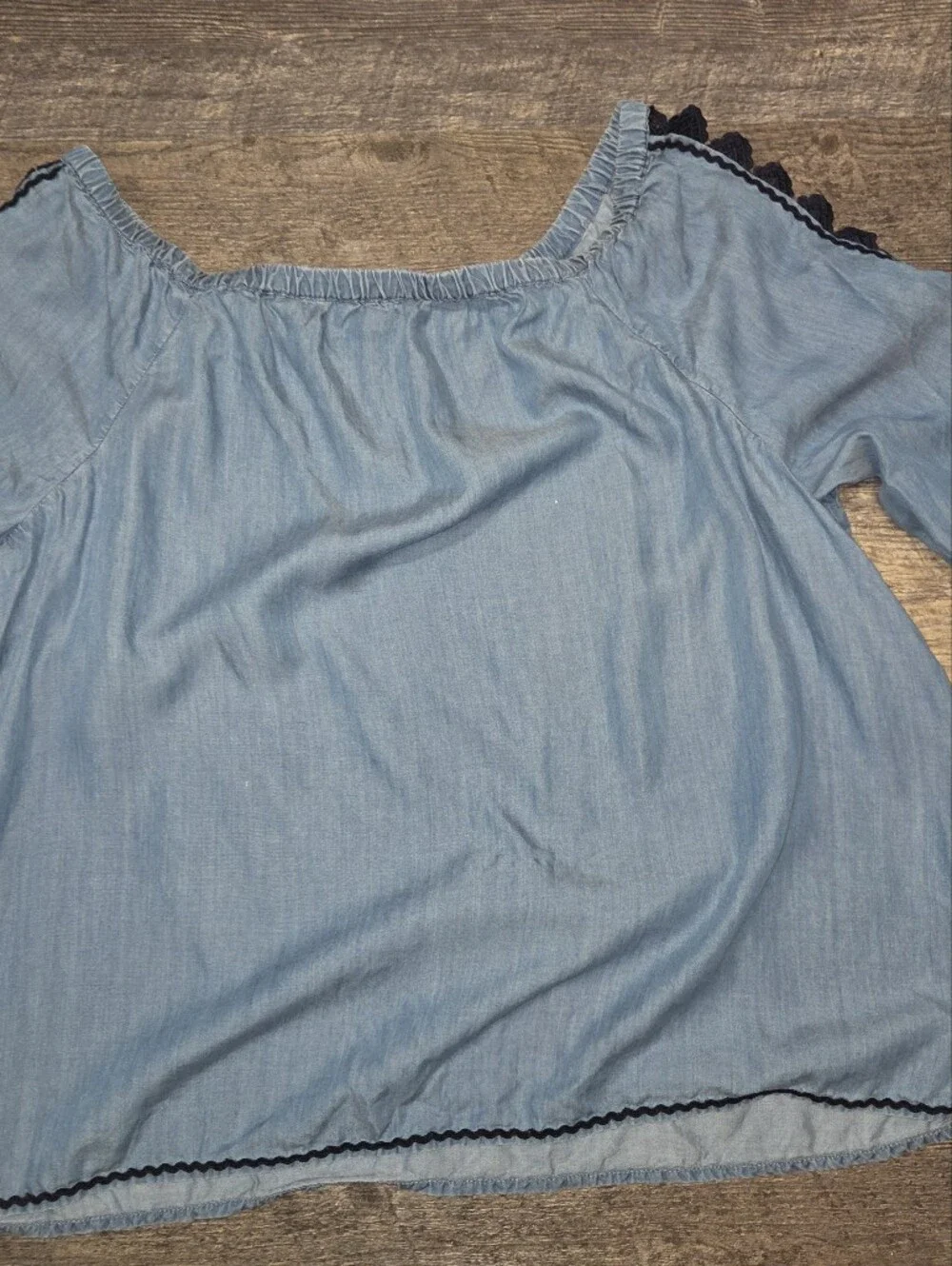 Crown & Ivy Chambray Plus Blouse - Picture 7 of 11